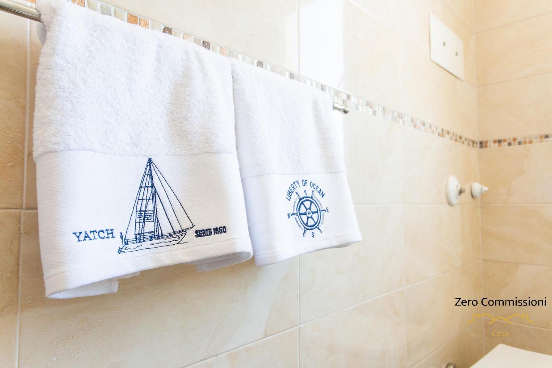 Palm Beach House - Vista Mare Montesilvano Ngoại thất bức ảnh